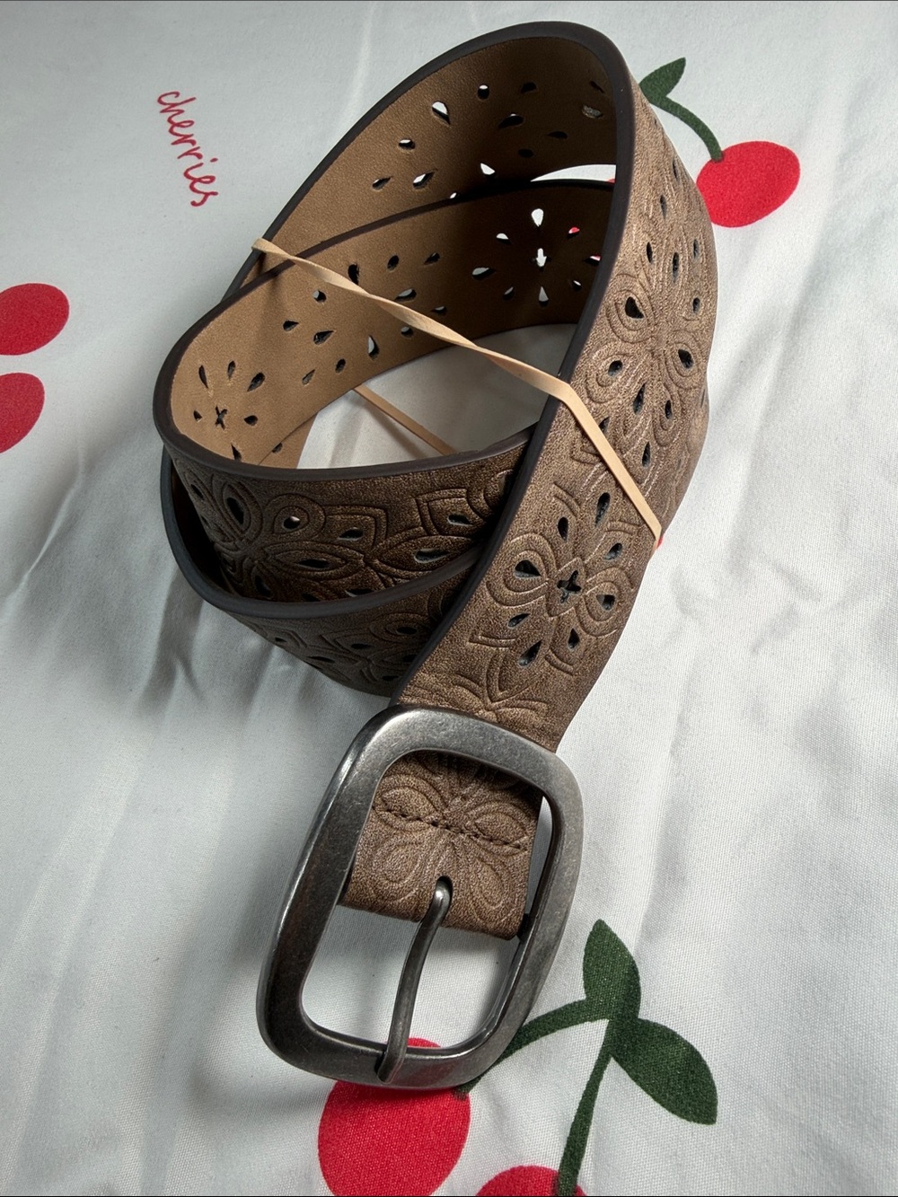 BKE Women’s Brown Floral Laser-Cut Belt